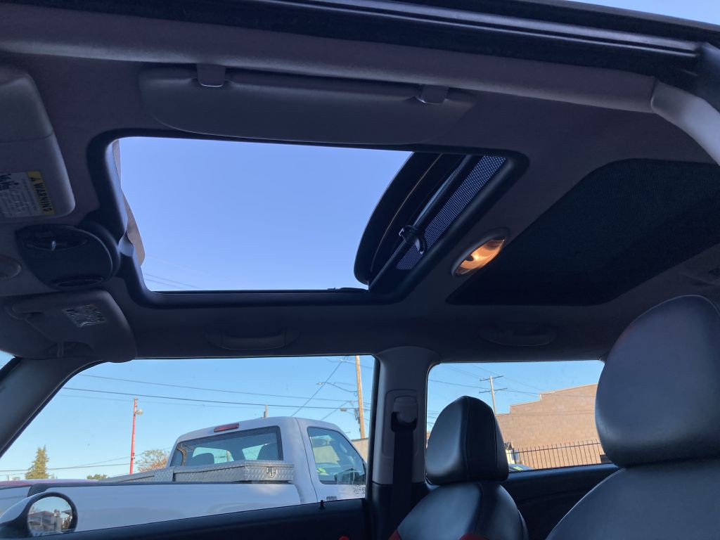 2005 MINI Cooper Image 21