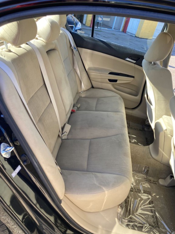 2011 Honda Accord Image 17