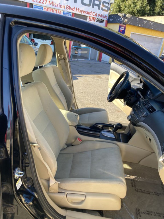 2011 Honda Accord Image 18