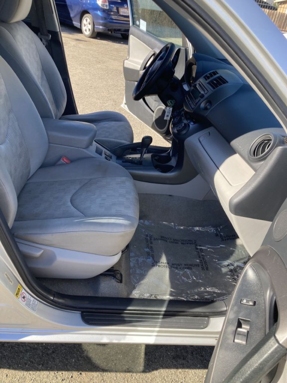 2012 Toyota Rav4 Image 21