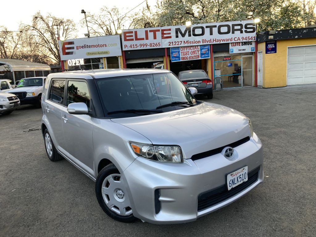 2011 Scion xB Image 2