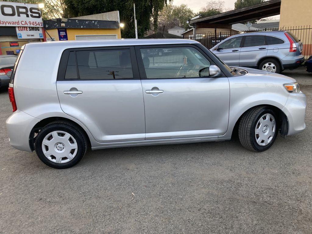 2011 Scion xB Image 4