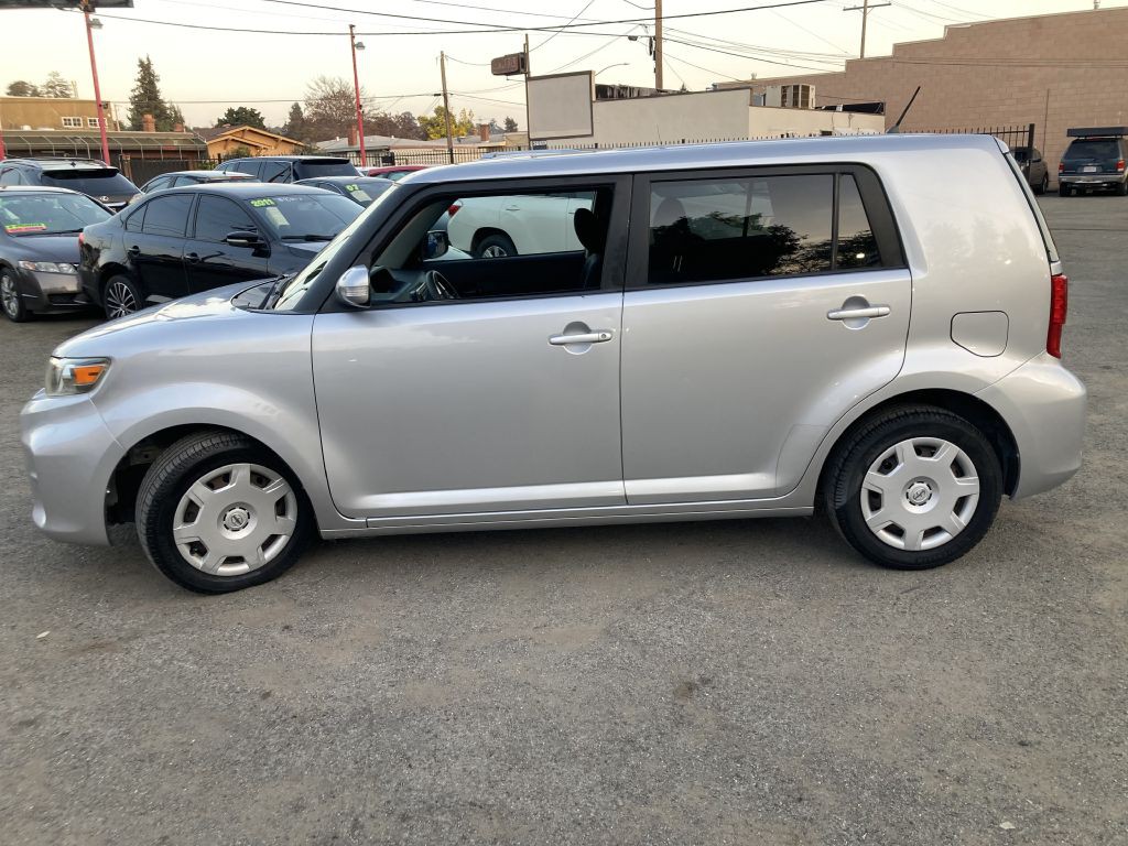 2011 Scion xB Image 8