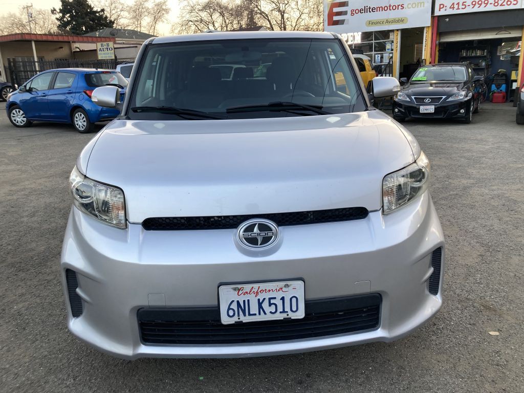 2011 Scion xB Image 10