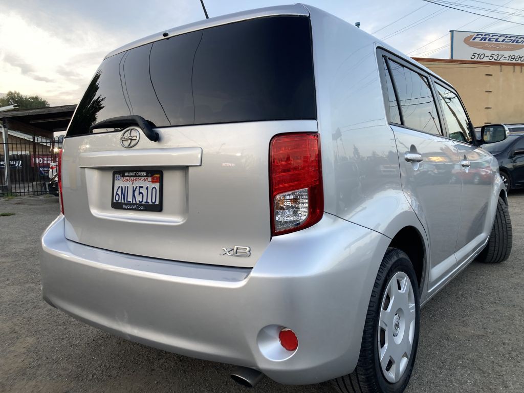 2011 Scion xB Image 12