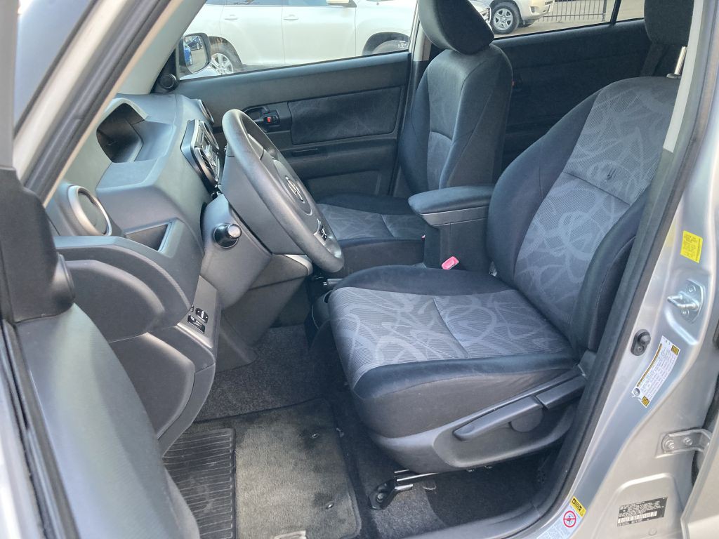2011 Scion xB Image 17