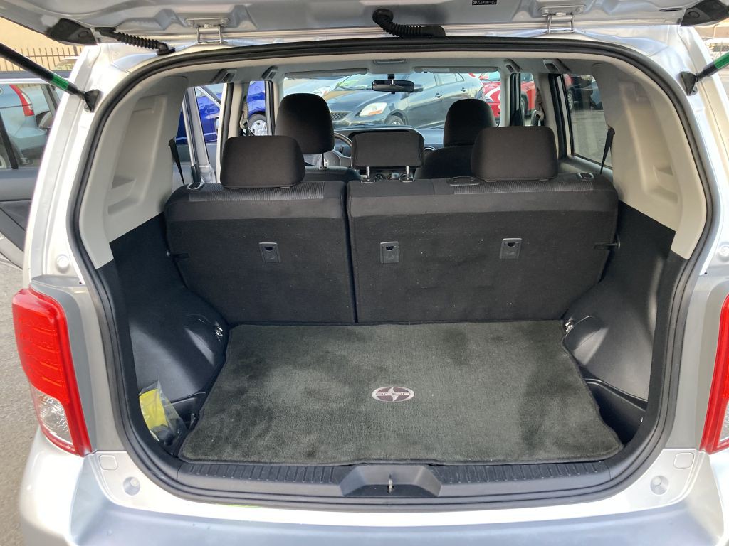 2011 Scion xB Image 20