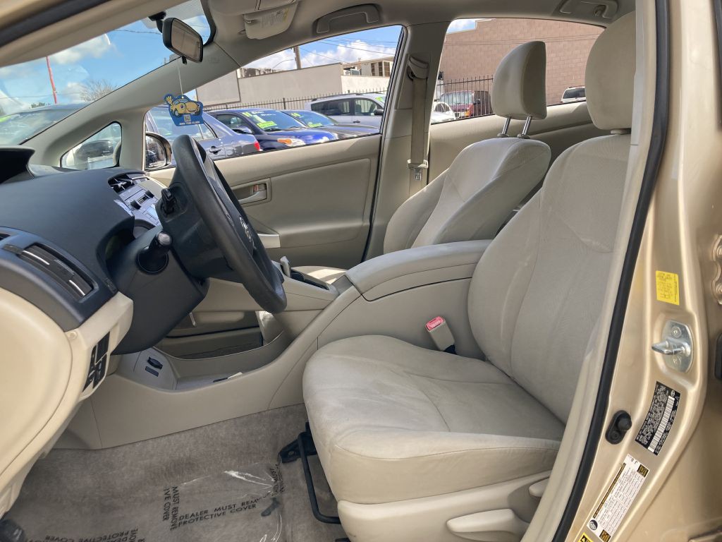 2011 Toyota Prius Image 17