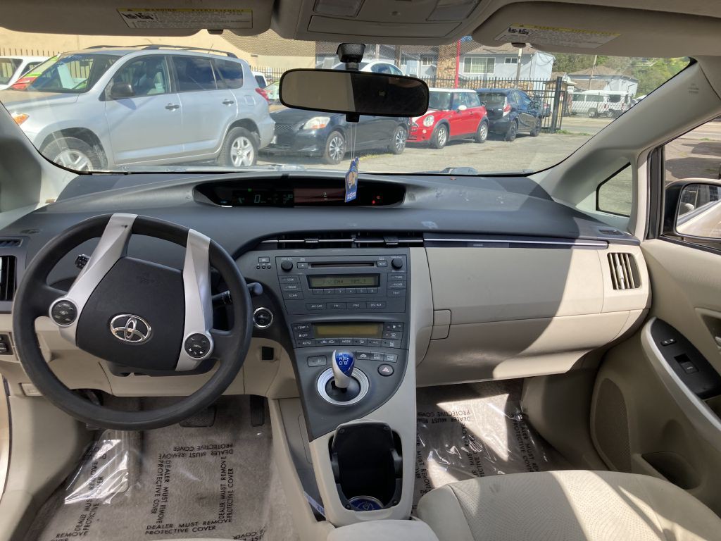 2011 Toyota Prius Image 19