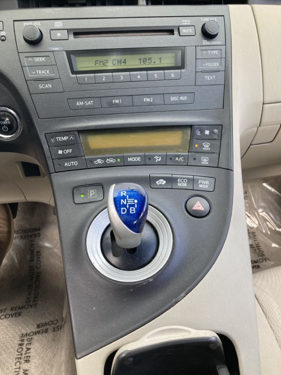 2011 Toyota Prius Image 24