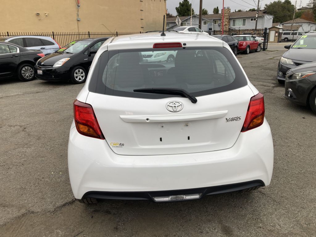 2015 Toyota Yaris Image 5