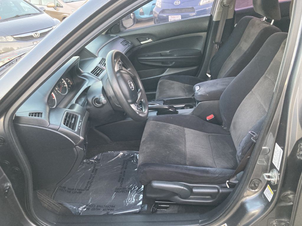 2010 Honda Accord Image 16