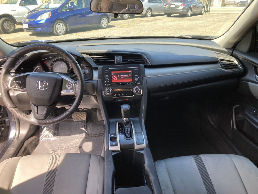 2017 Honda Civic Image 15