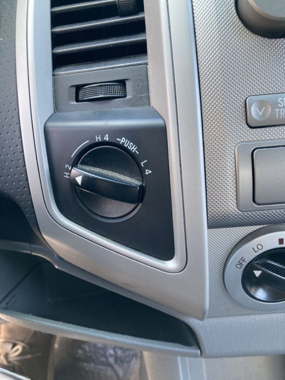 2006 Toyota Tacoma Image 28