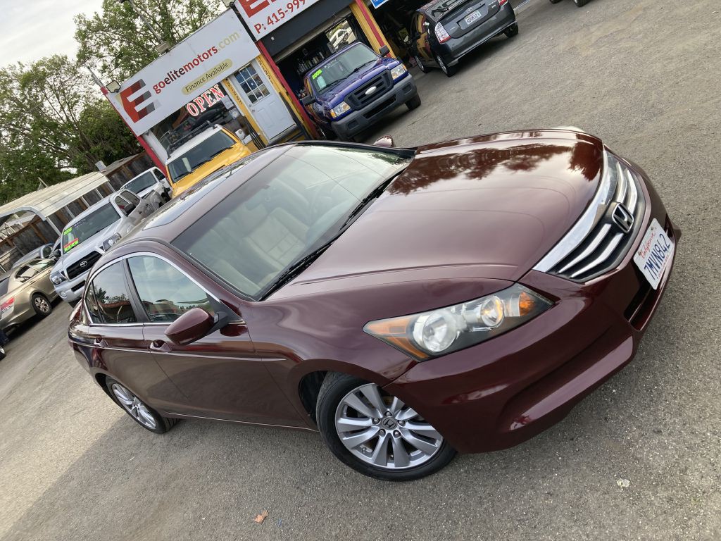 2011 Honda Accord Image 3