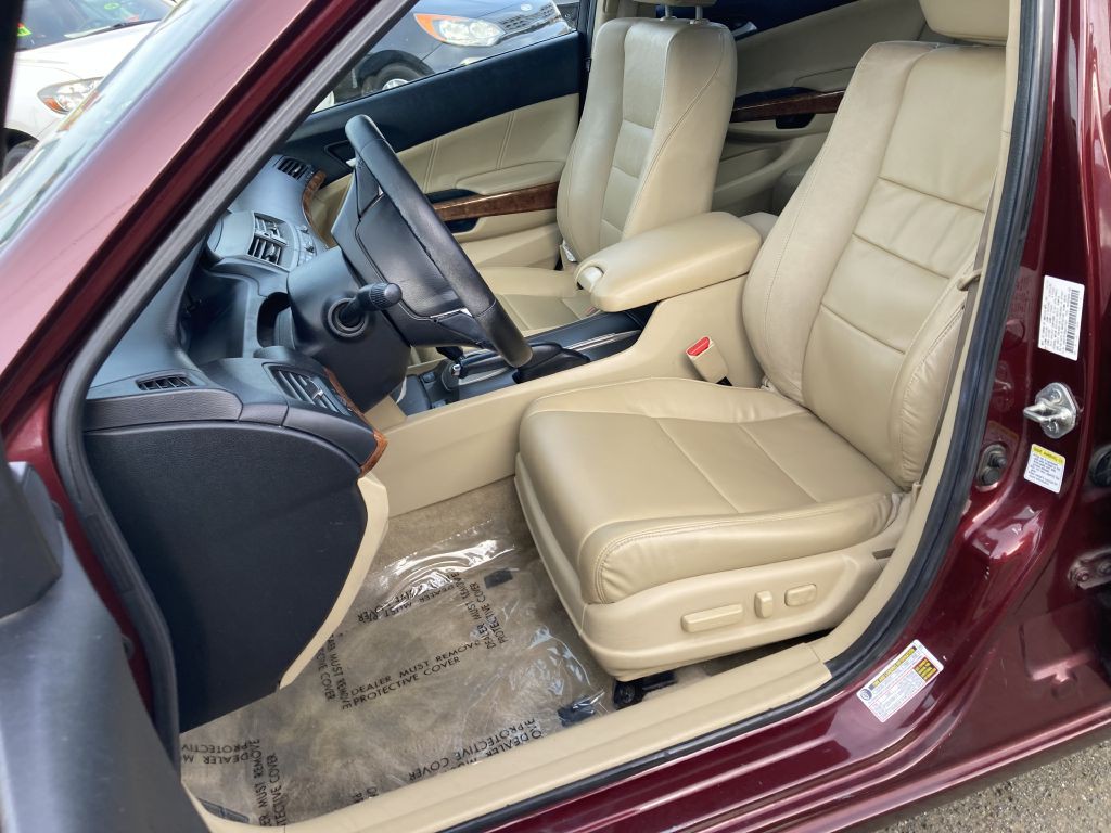 2011 Honda Accord Image 12