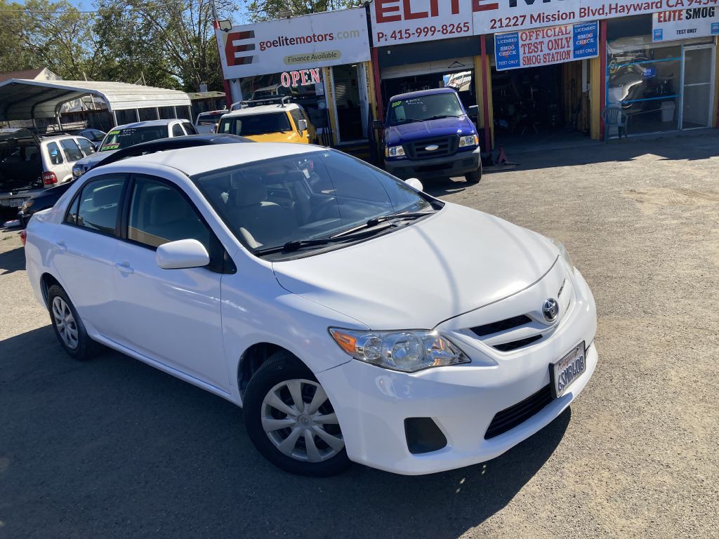 2011 Toyota Corolla Image 2