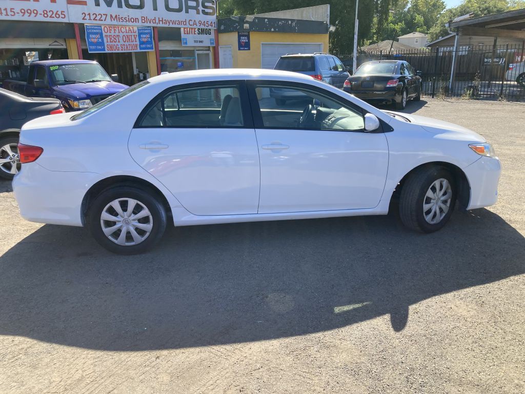 2011 Toyota Corolla Image 4