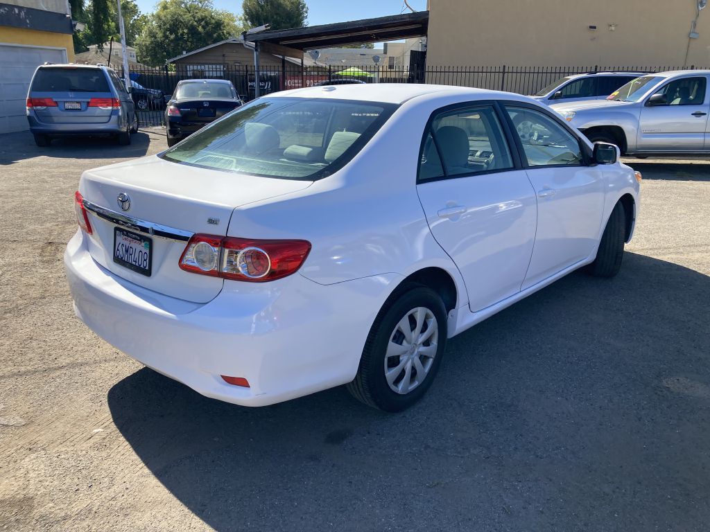2011 Toyota Corolla Image 5