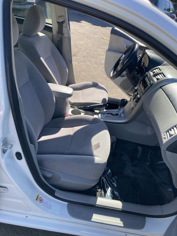 2011 Toyota Corolla Image 17