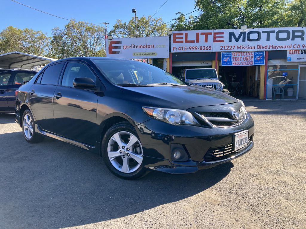 2011 Toyota Corolla Image 1