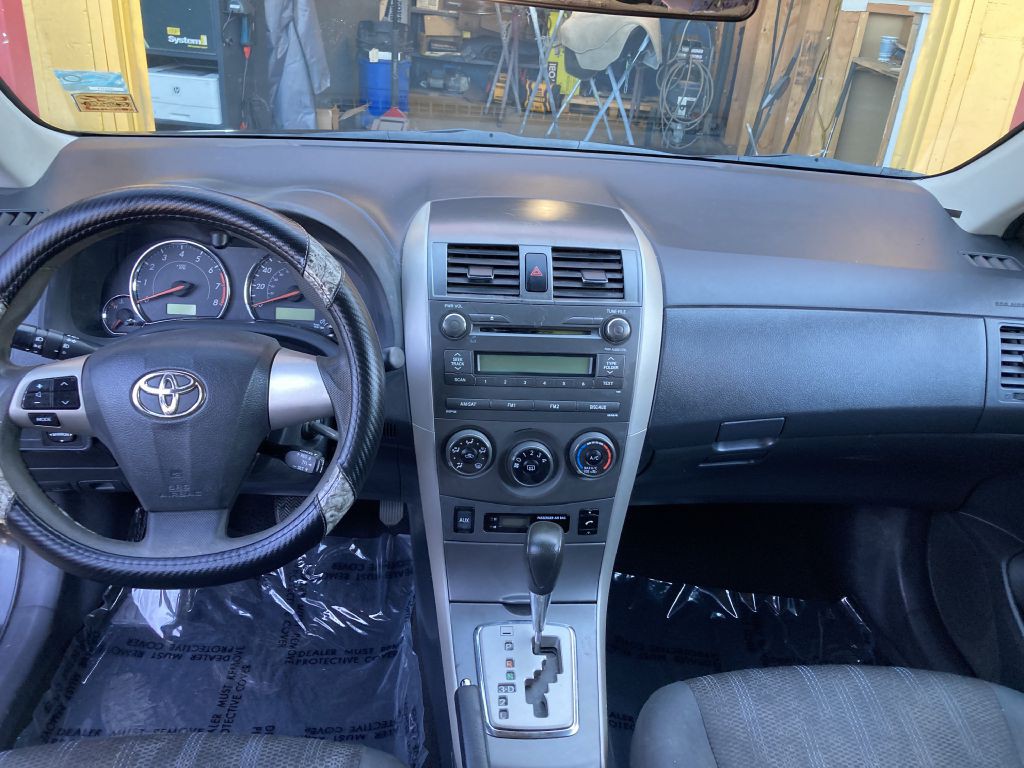2011 Toyota Corolla Image 17