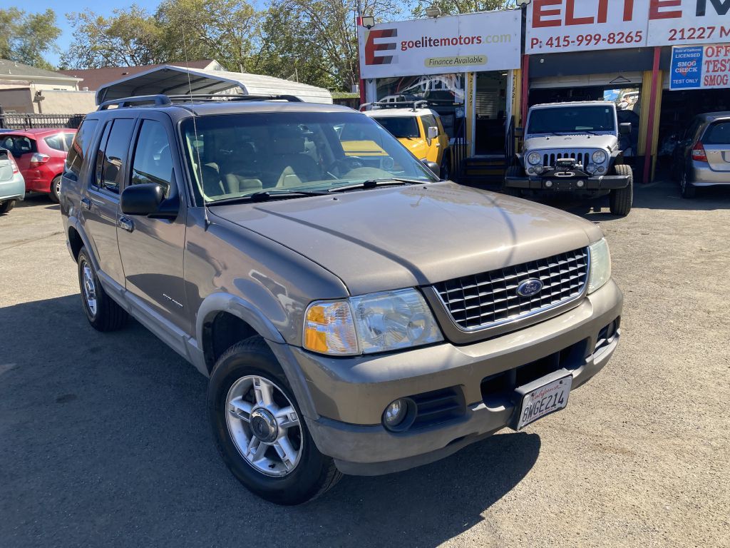 2002 Ford Explorer Image 2