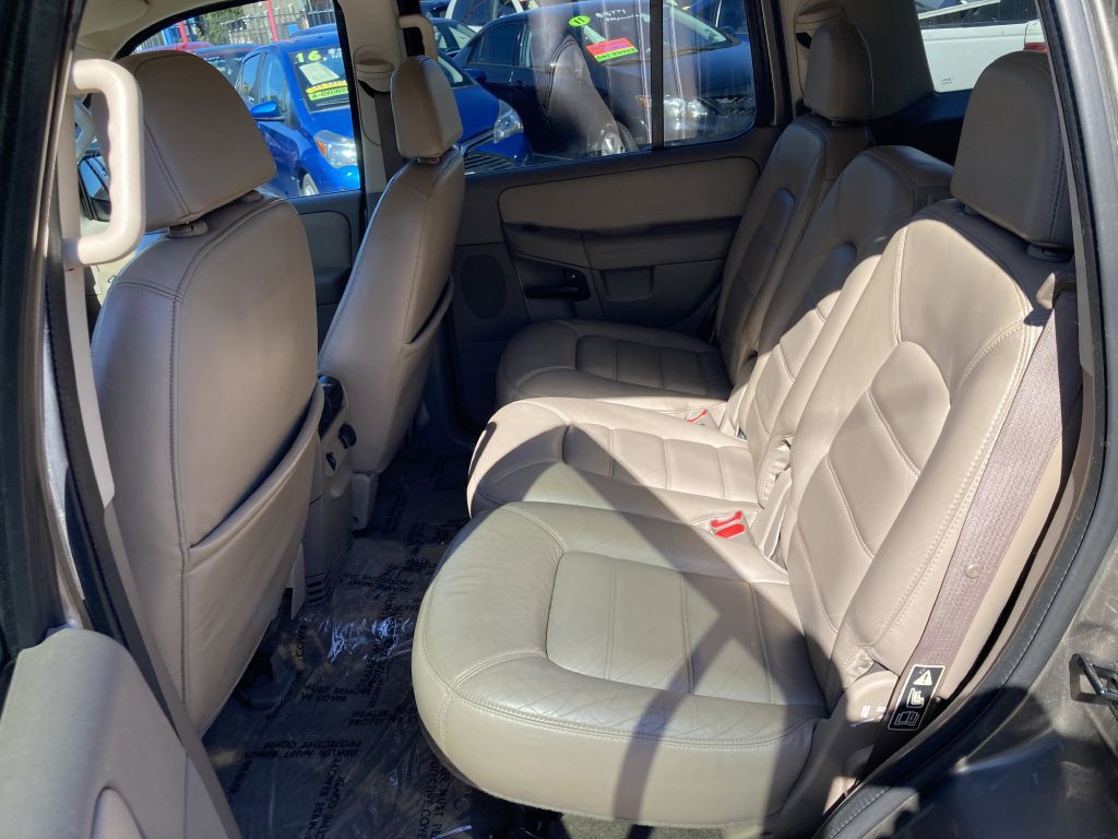 2002 Ford Explorer Image 12