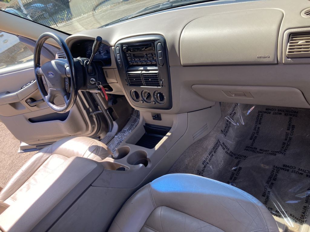 2002 Ford Explorer Image 18