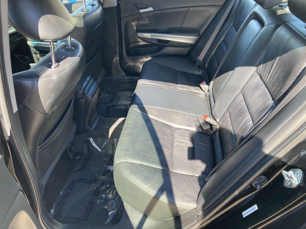 2009 Honda Accord Image 16