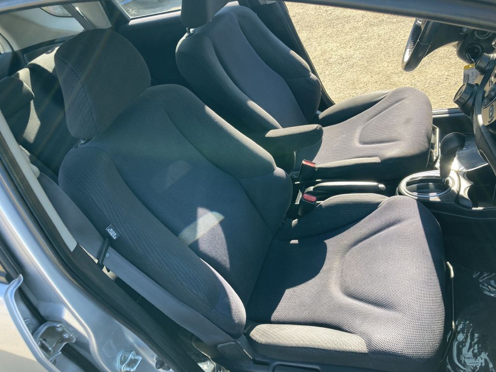 2012 Honda Fit Image 24