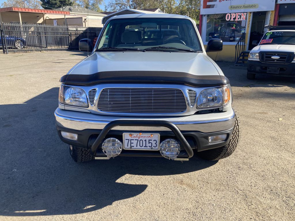 2003 Toyota Tacoma Image 10