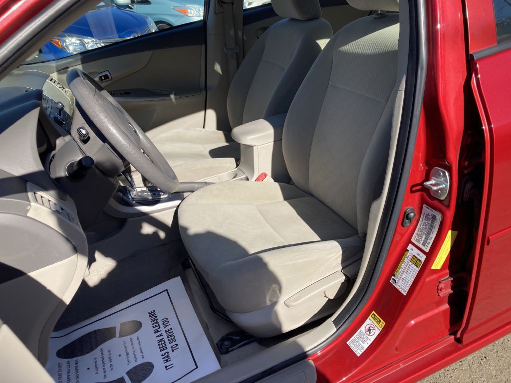 2010 Toyota Corolla Image 15