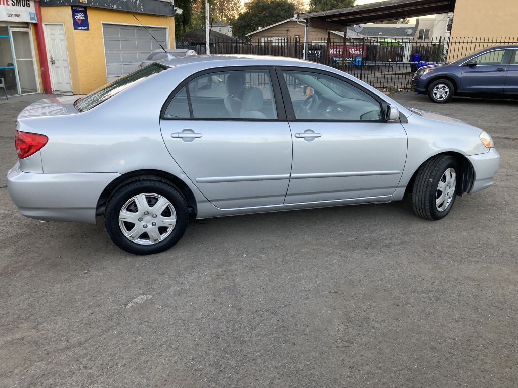 2004 Toyota Corolla Image 3