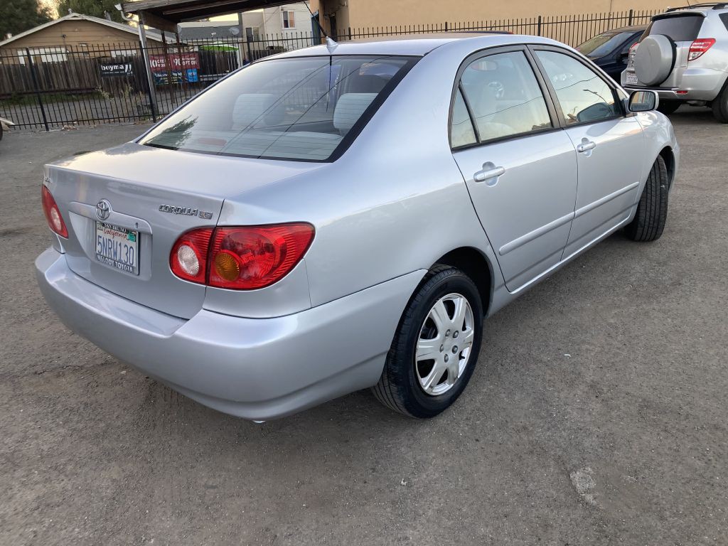 2004 Toyota Corolla Image 4