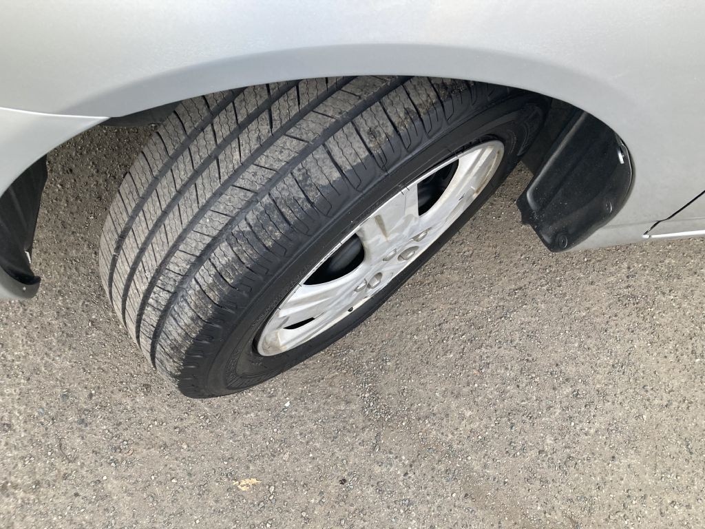 2004 Toyota Corolla Image 10