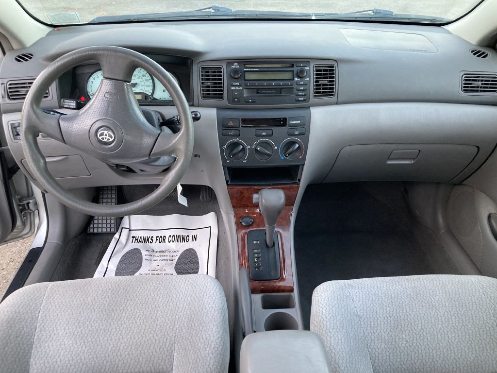 2004 Toyota Corolla Image 15