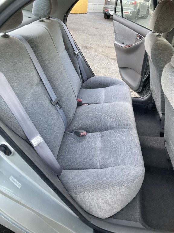2004 Toyota Corolla Image 17