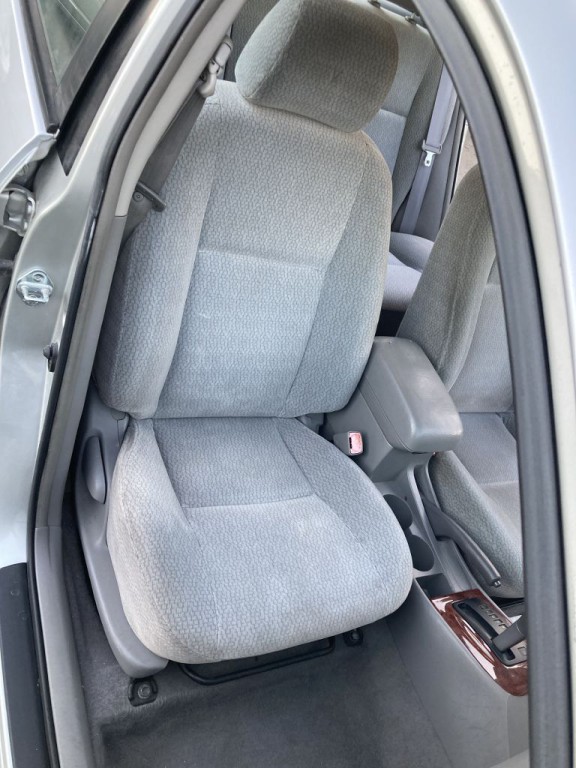 2004 Toyota Corolla Image 19