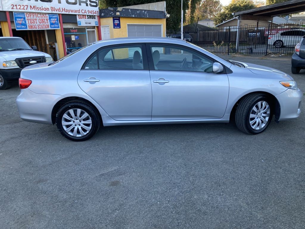 2013 Toyota Corolla Image 3