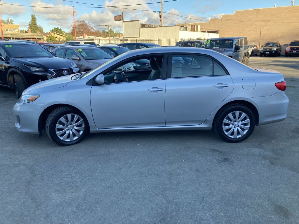 2013 Toyota Corolla Image 7