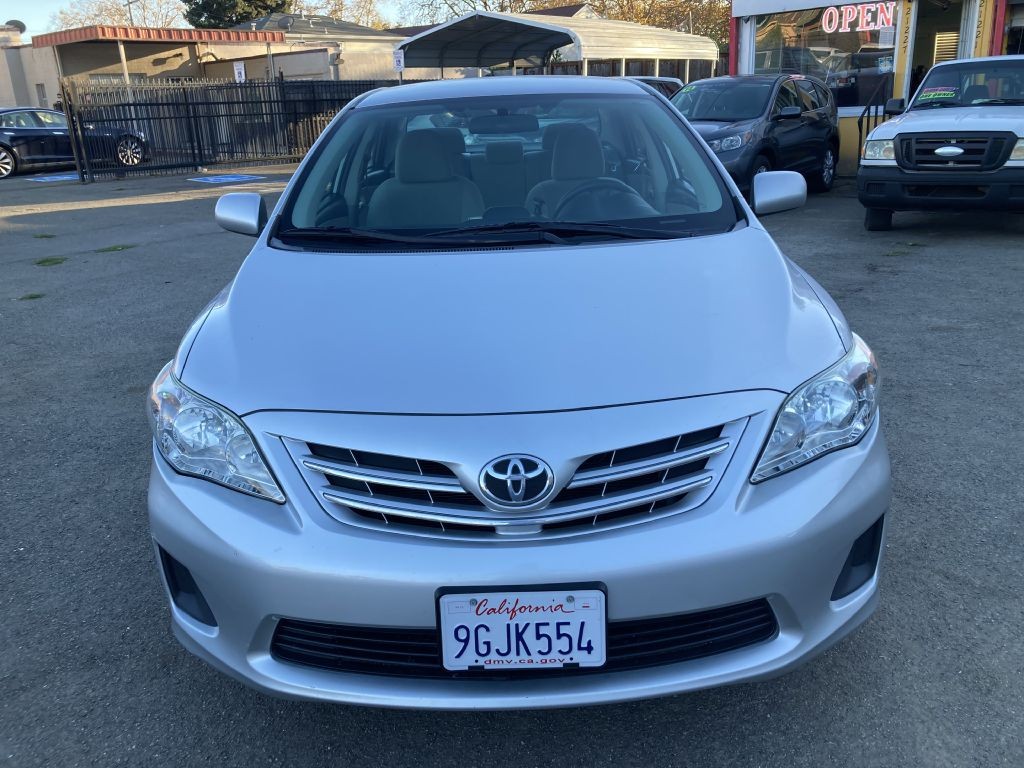 2013 Toyota Corolla Image 9