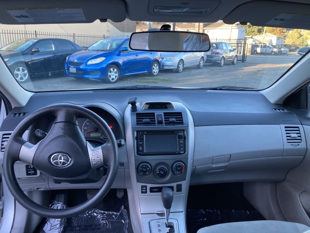 2013 Toyota Corolla Image 15