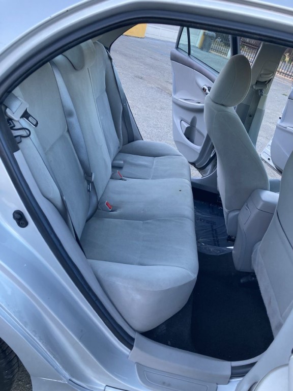 2013 Toyota Corolla Image 17