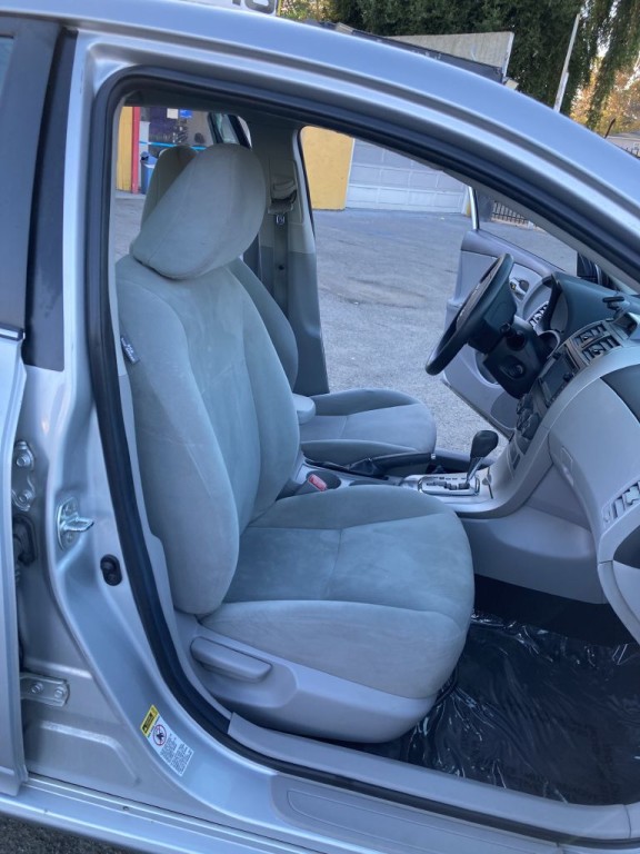 2013 Toyota Corolla Image 18