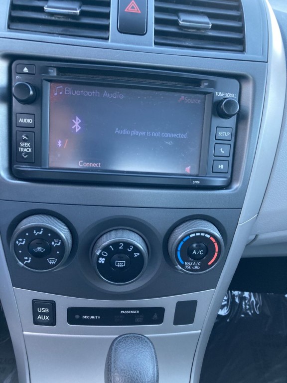 2013 Toyota Corolla Image 20