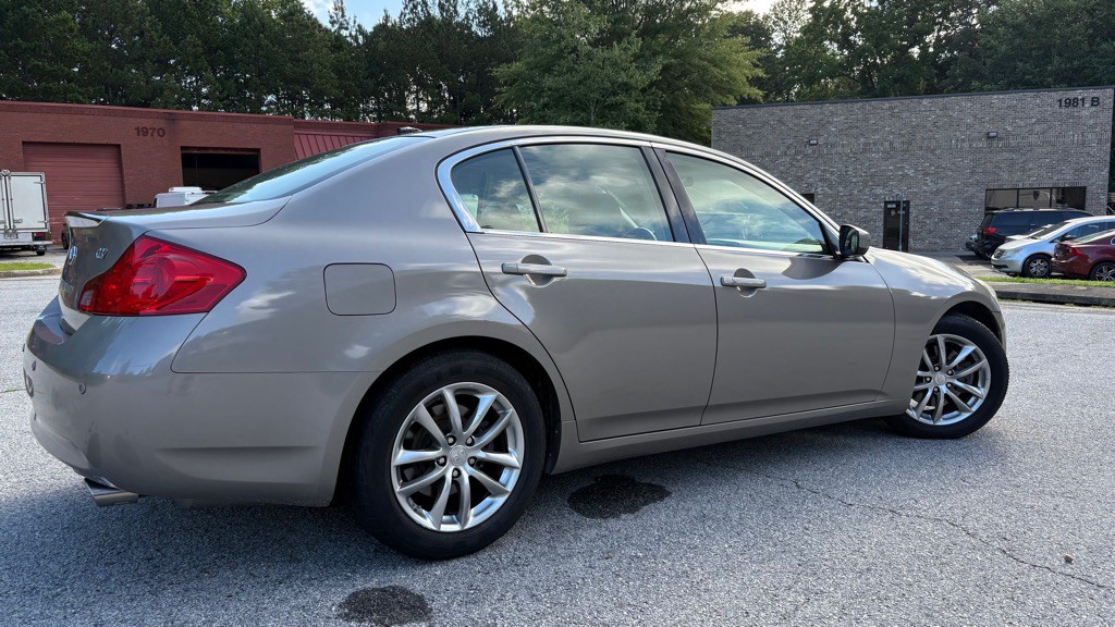 2009 INFINITI G37 Image 4