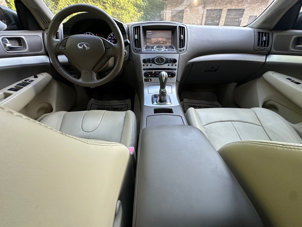 2009 INFINITI G37 Image 16