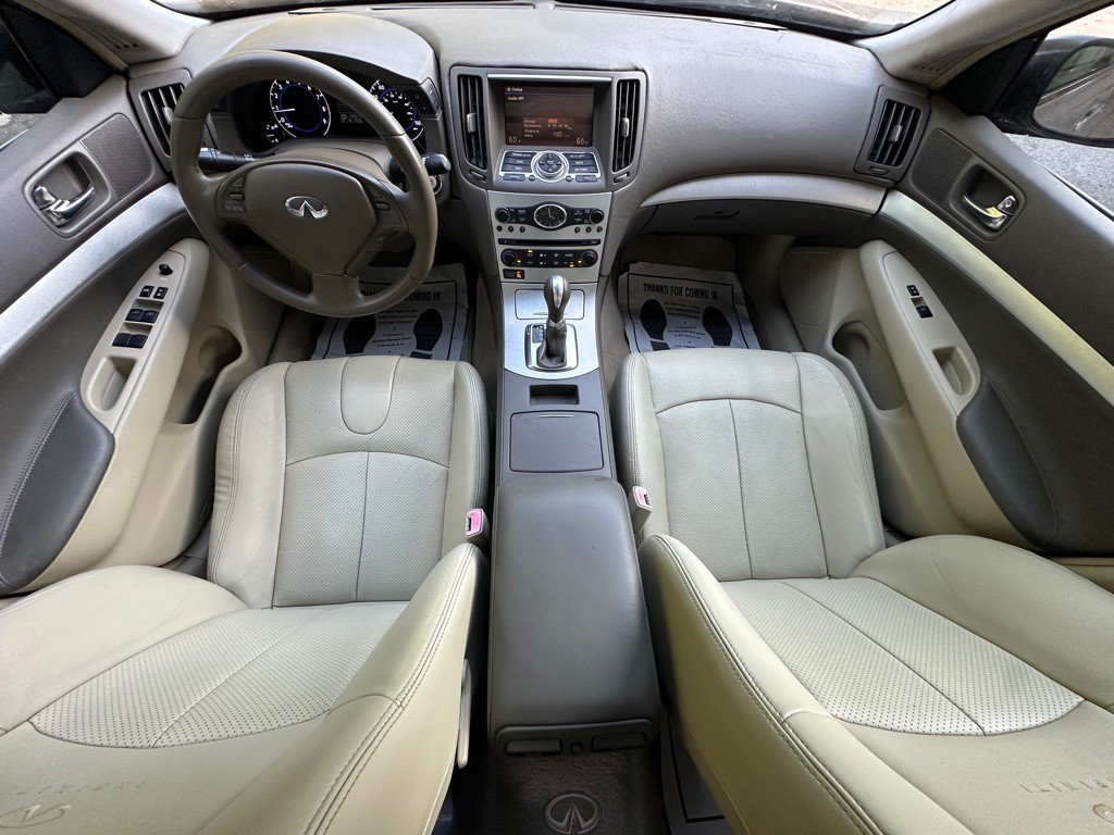 2009 INFINITI G37 Image 17
