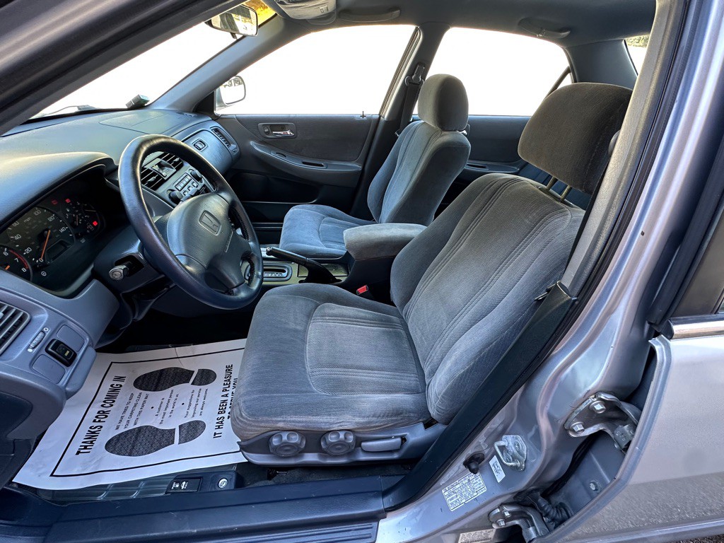 2000 Honda Accord Image 16